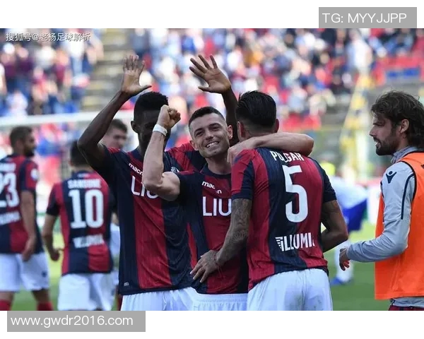 当红足球球星同框合影展现巅峰魅力引发球迷热烈关注